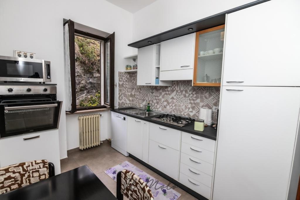 -Appartamento Il Molo- A Due Passi Del Lago Lierna Exterior photo